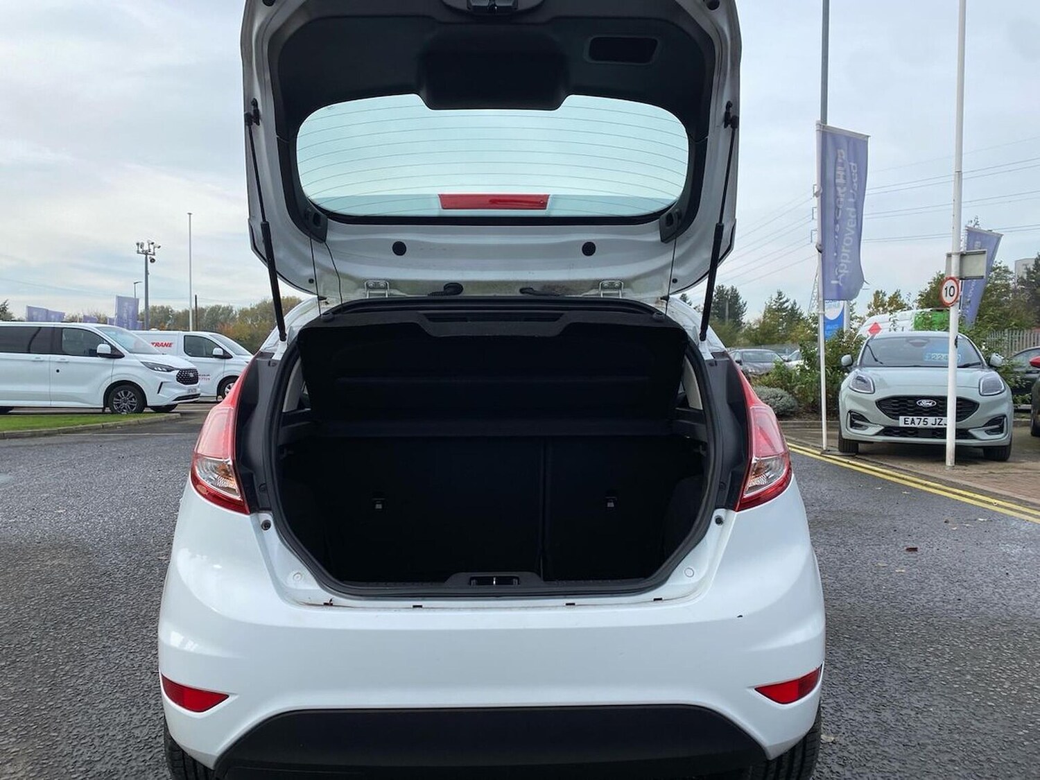 Used Ford Fiesta 2017 for sale - 76541784: Photo 17