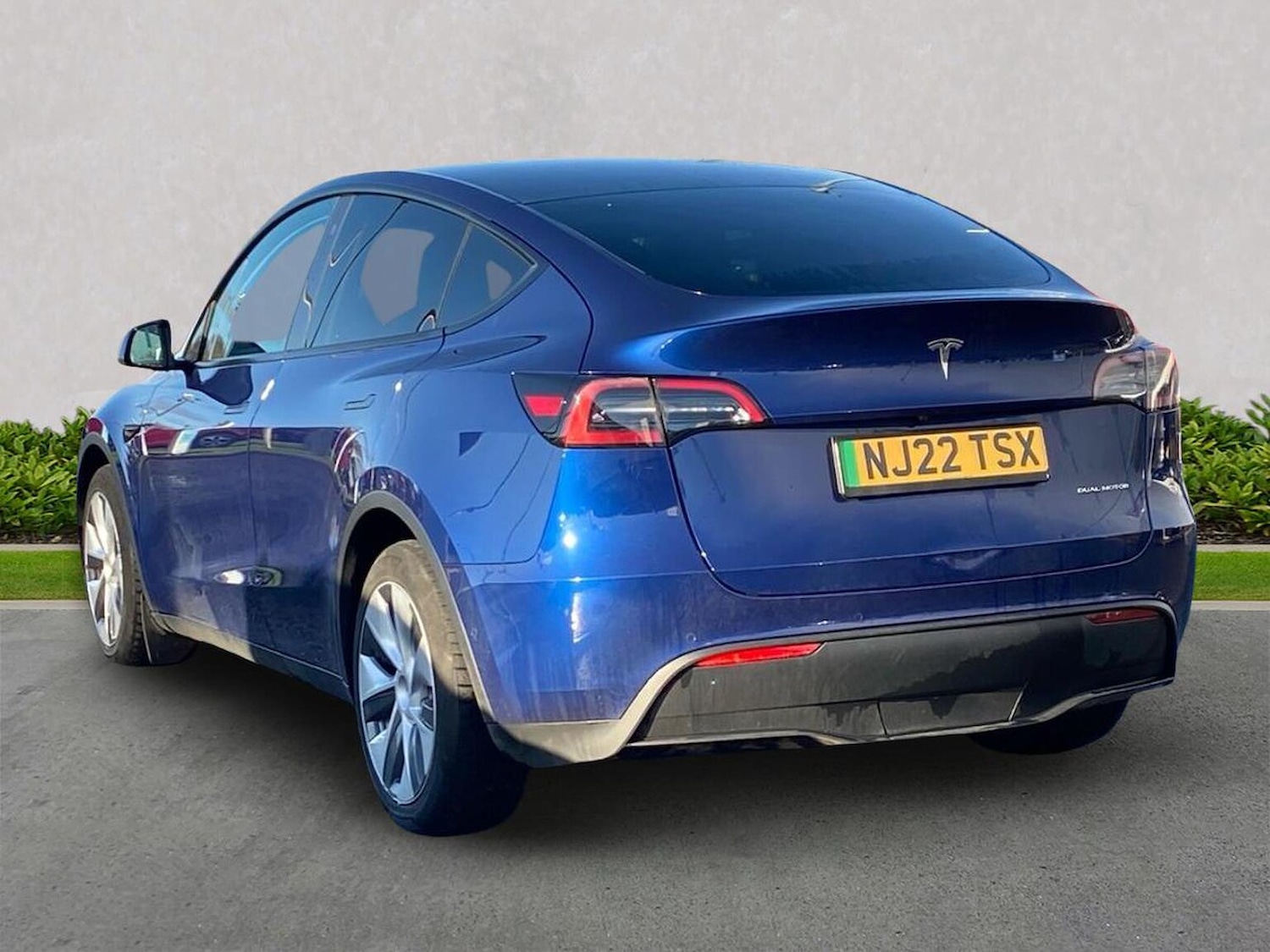 Used Tesla Model Y 2022 for sale - 76637724: Photo 2
