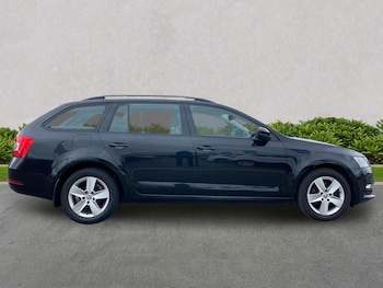 Used Skoda Octavia 2020 for sale - 76194472: Photo