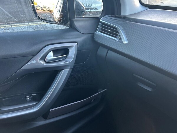 Used Peugeot 2008 2017 for sale - 76340565: Photo 23