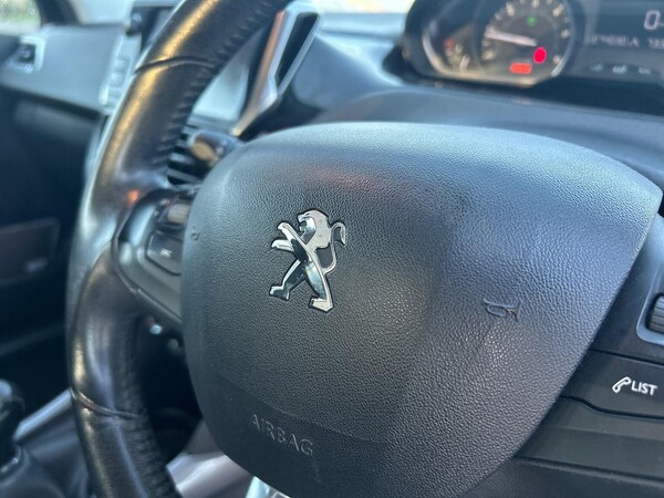 Used Peugeot 2008 2017 for sale - 76340565: Photo 30