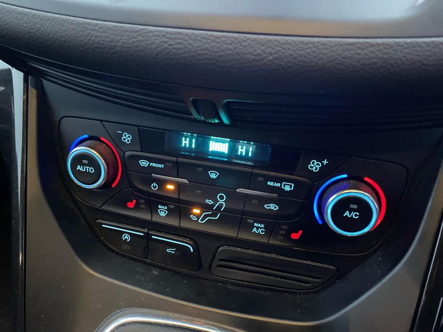 Used Ford Kuga 2016 for sale - 76762394: Photo 12