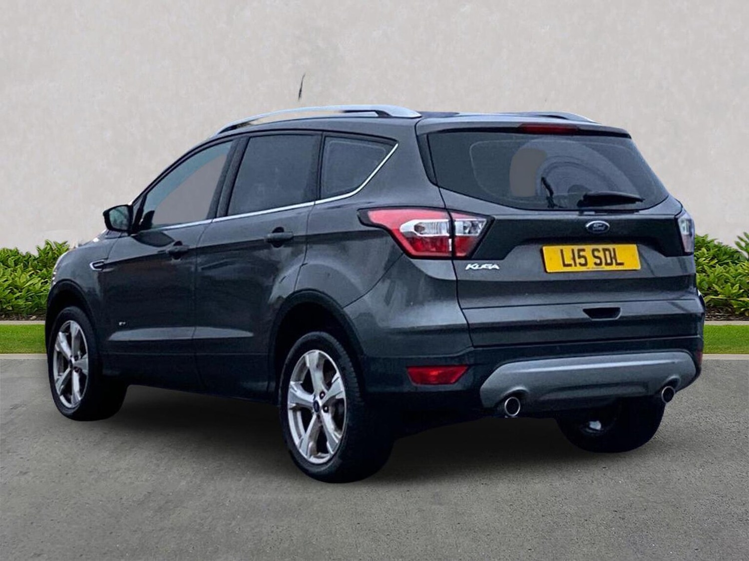 Used Ford Kuga 2016 for sale - 76762394: Photo 2