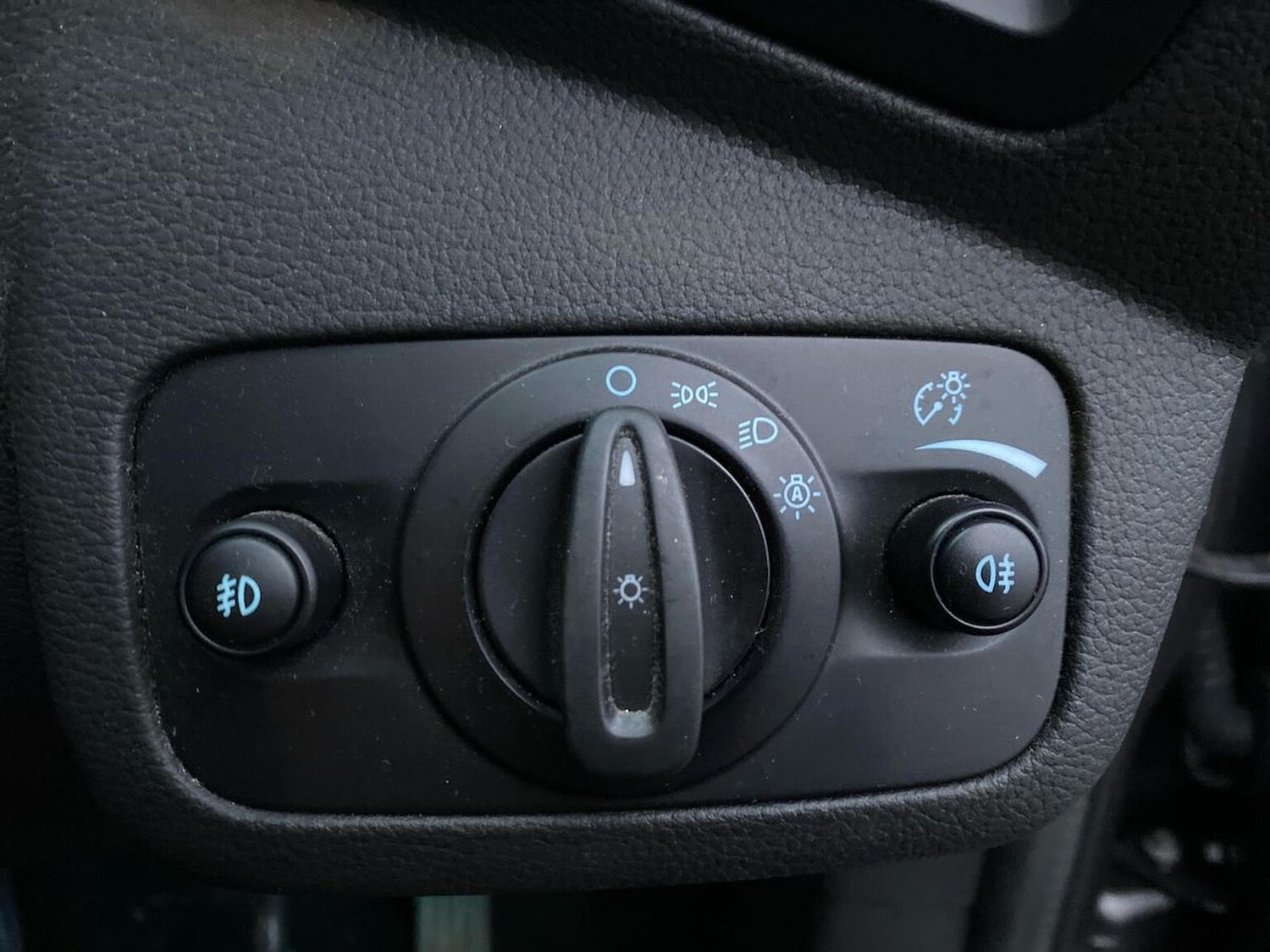 Used Ford Kuga 2016 for sale - 76762394: Photo 22