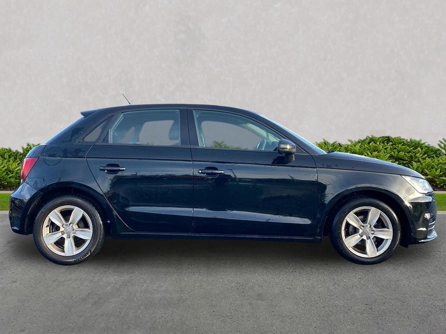 Used Audi A1 2017 for sale - 76877910: Photo 3