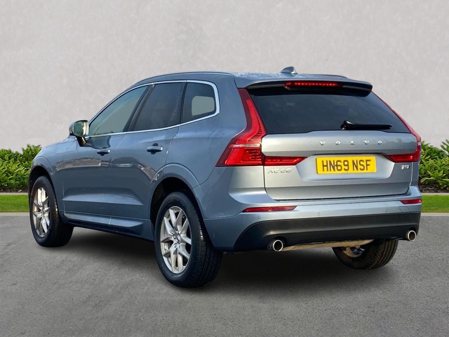 Used Volvo XC60 2019 for sale - 76748445: Photo 2