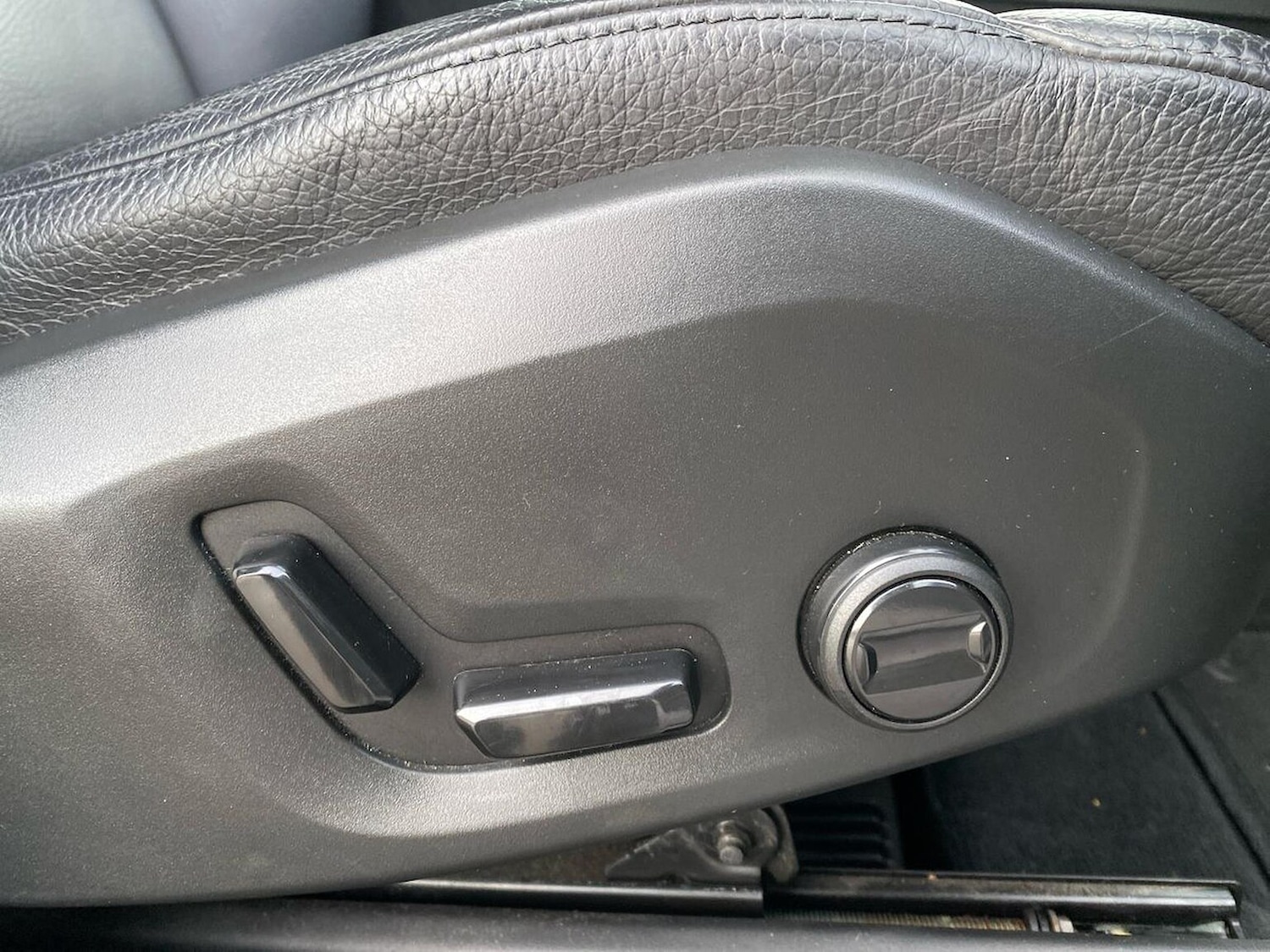 Used Volvo XC60 2019 for sale - 76748445: Photo 29