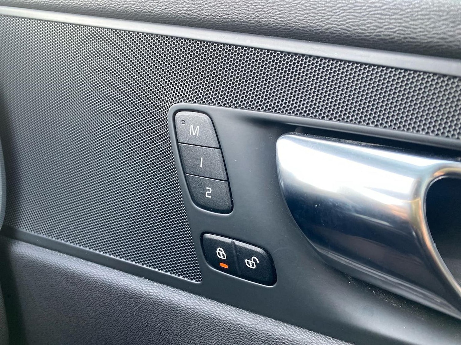 Used Volvo XC60 2019 for sale - 76748445: Photo 30