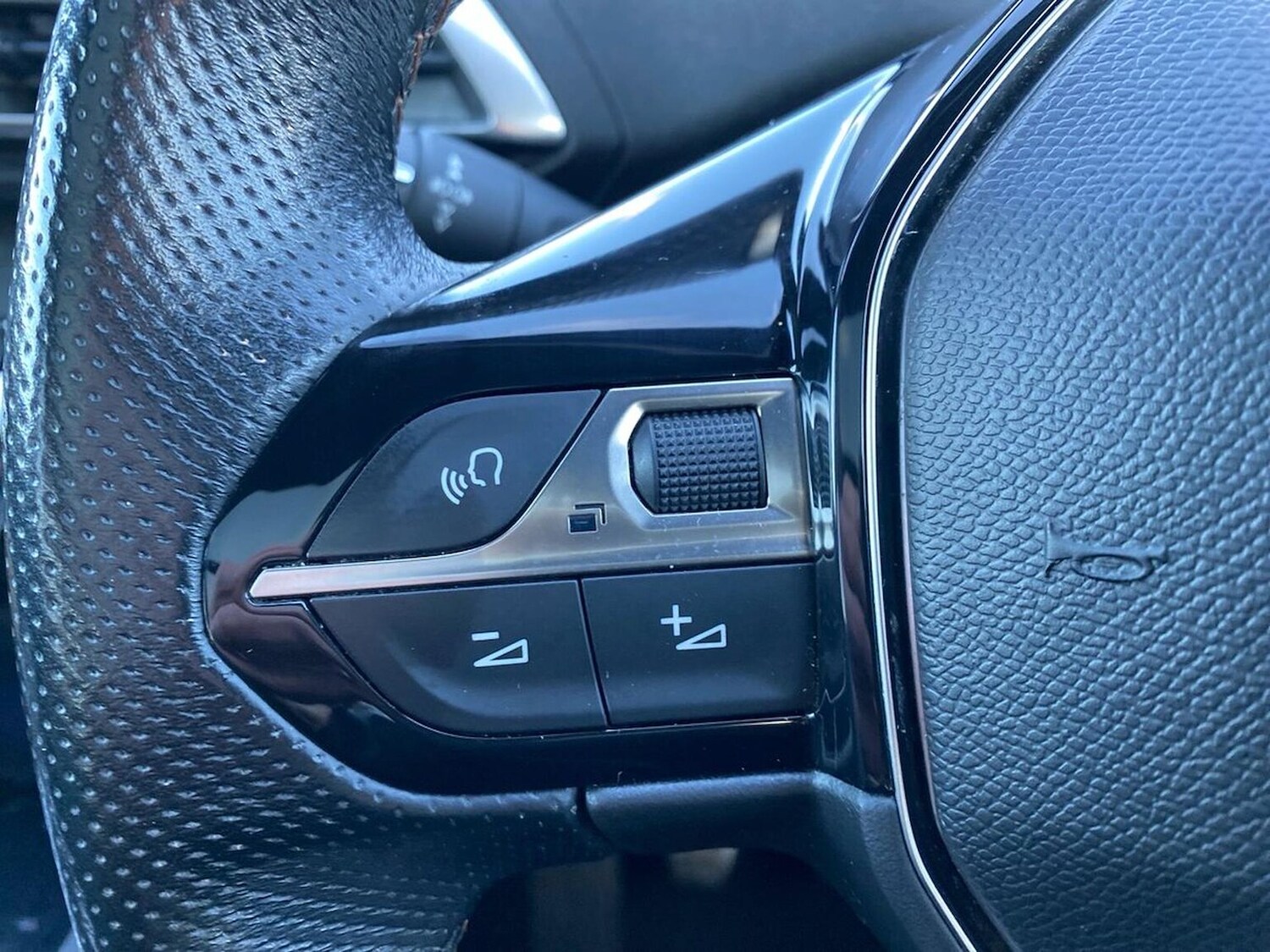 Used Peugeot 5008 2018 for sale - 77489526: Photo 26