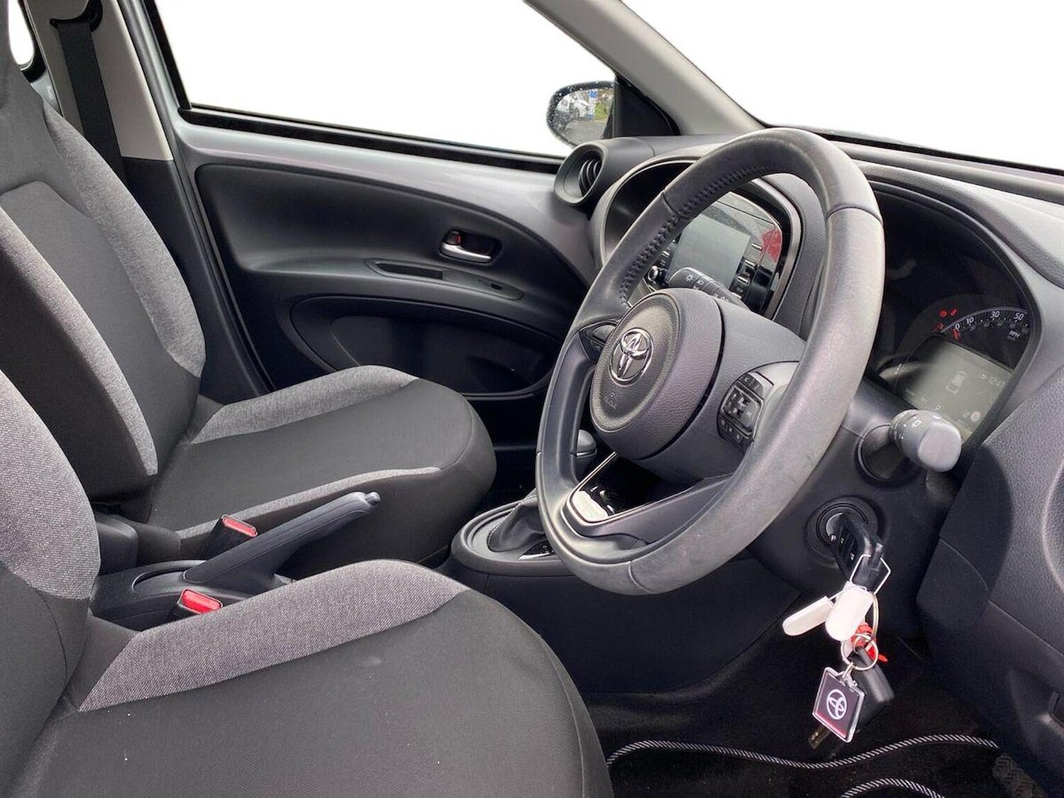 Used Toyota Aygo X 2023 for sale - 76331096: Photo 15