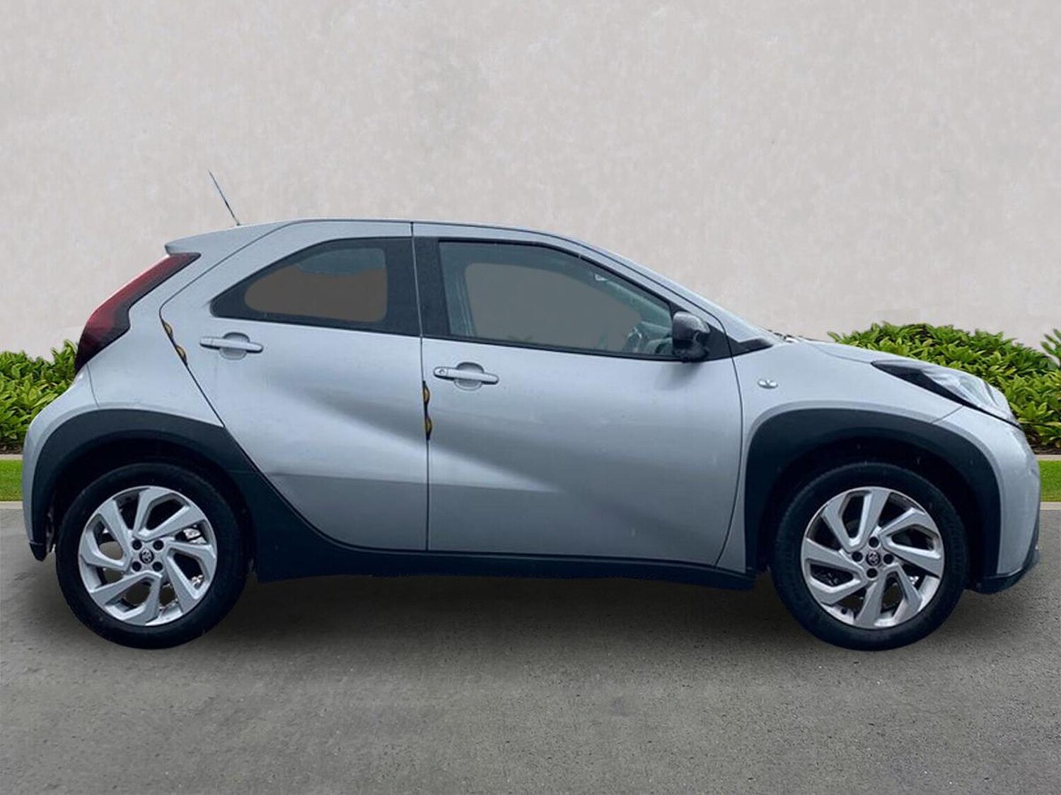 Used Toyota Aygo X 2023 for sale - 76331096: Photo 3