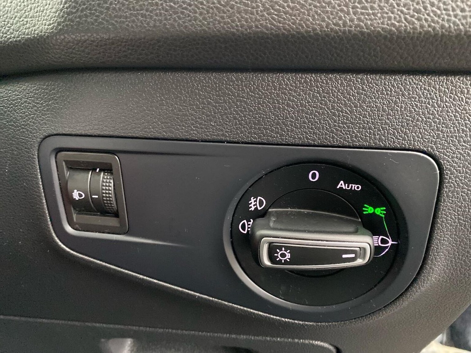 Used Volkswagen Tiguan 2017 for sale - 76736680: Photo 22