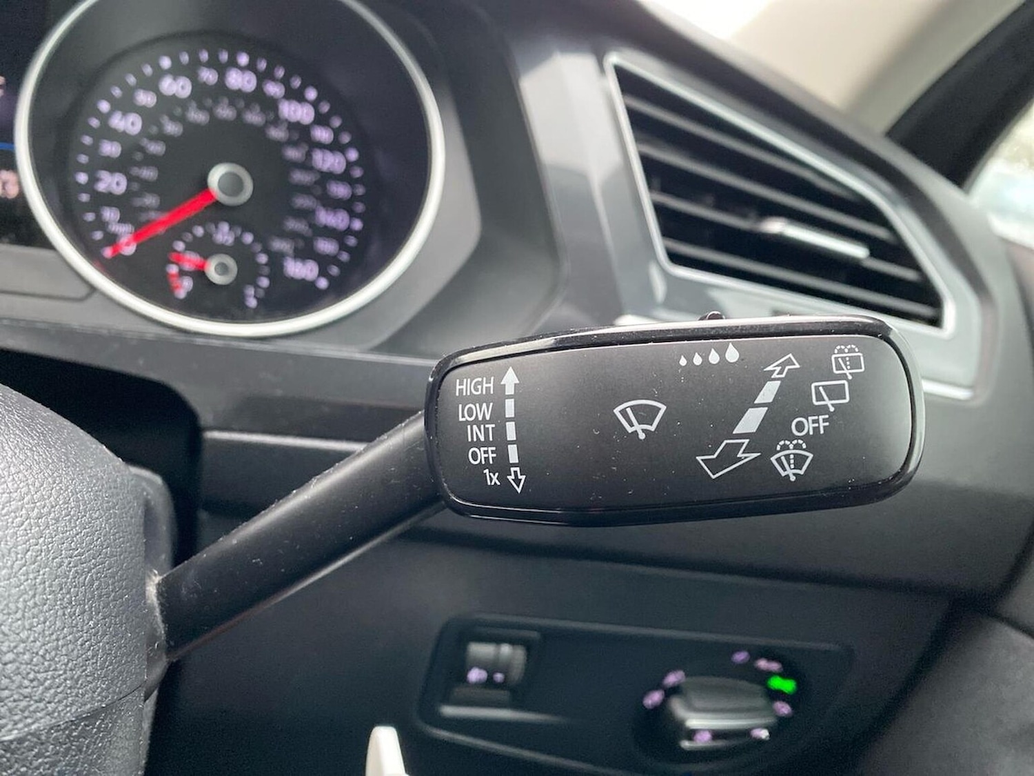 Used Volkswagen Tiguan 2017 for sale - 76736680: Photo 29