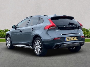 Used Volvo V40 2017 for sale - 75524424: Photo