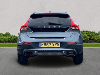 Used Volvo V40 2017 for sale - 75524424: Photo