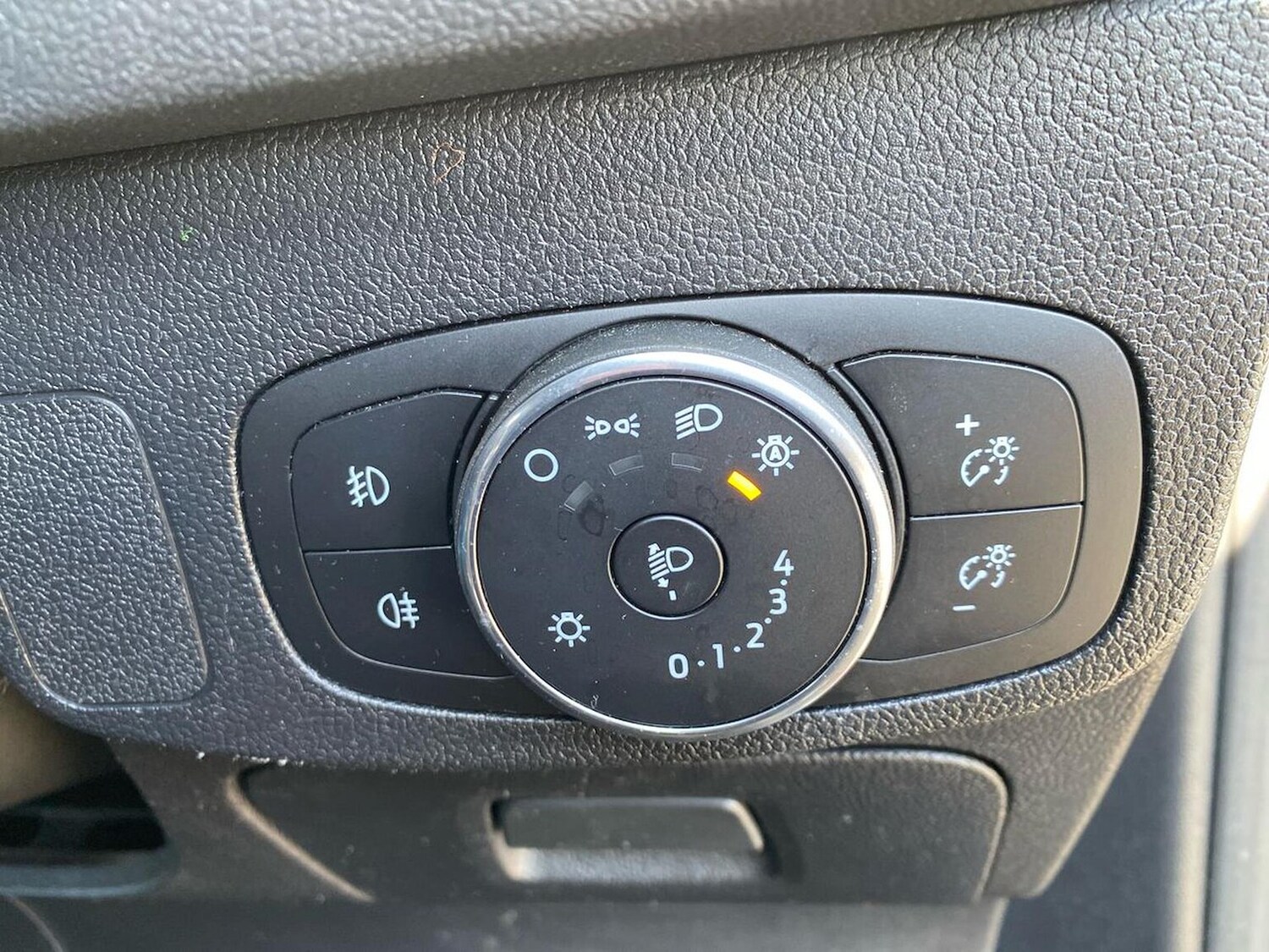 Used Ford Focus 2018 for sale - 76588592: Photo 22