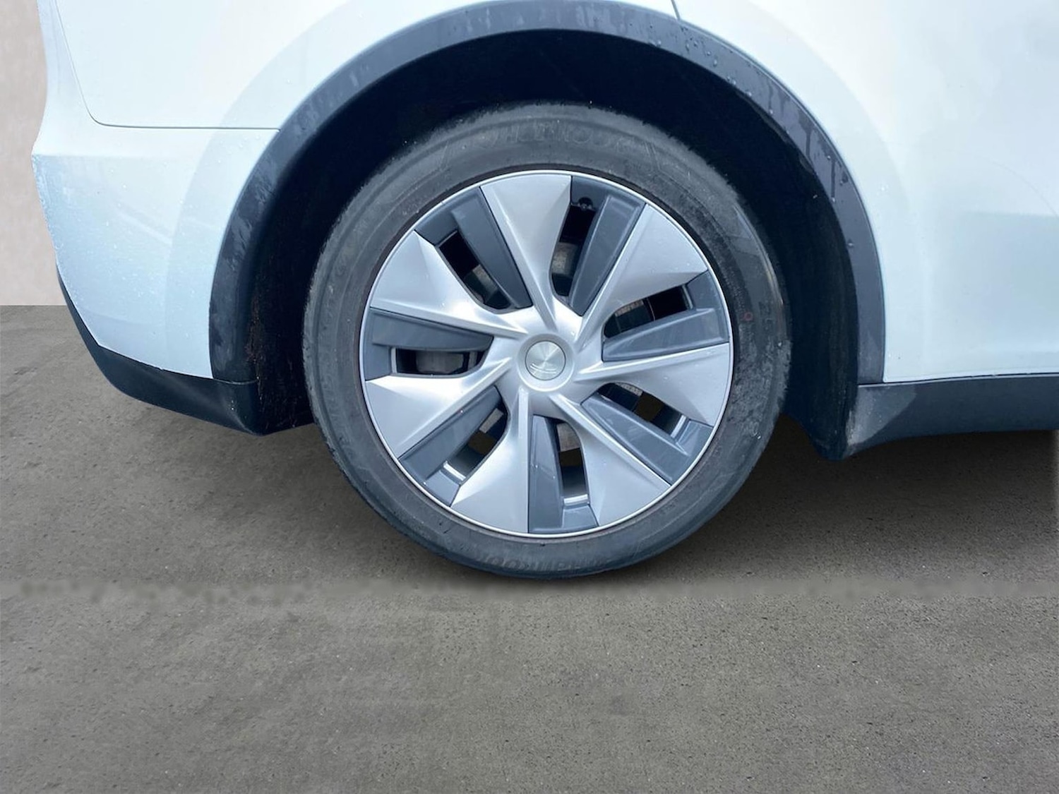 Used Tesla Model Y 2023 for sale - 78135077: Photo 8