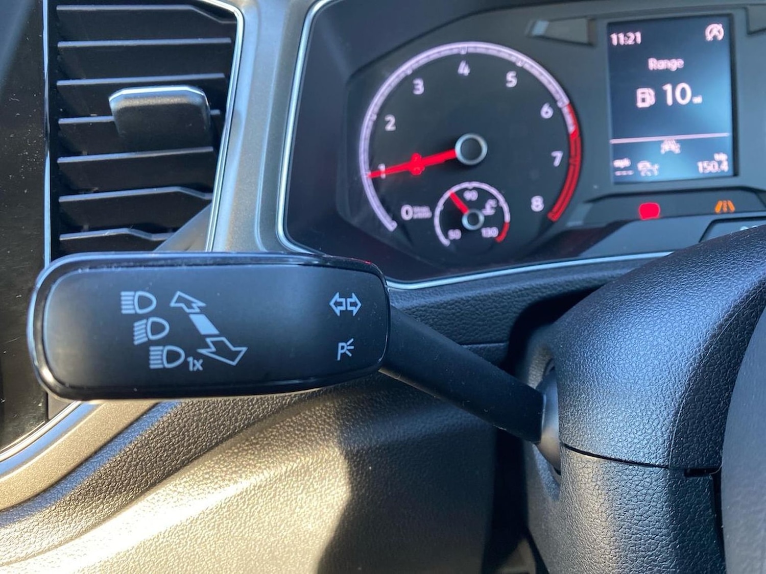 Used Volkswagen T-Roc 2021 for sale - 76651268: Photo 28