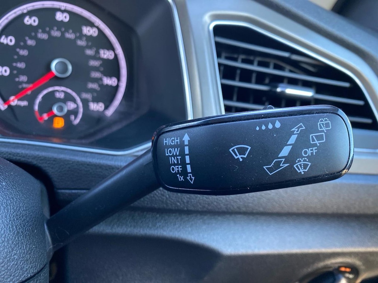 Used Volkswagen T-Roc 2021 for sale - 76651268: Photo 29