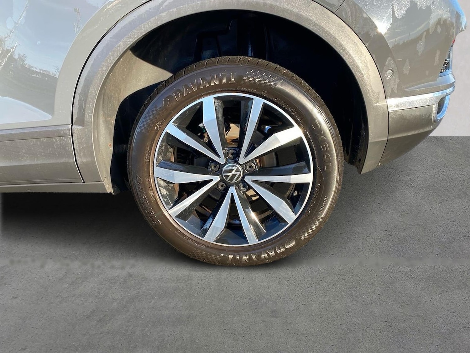 Used Volkswagen T-Roc 2021 for sale - 76651268: Photo 6