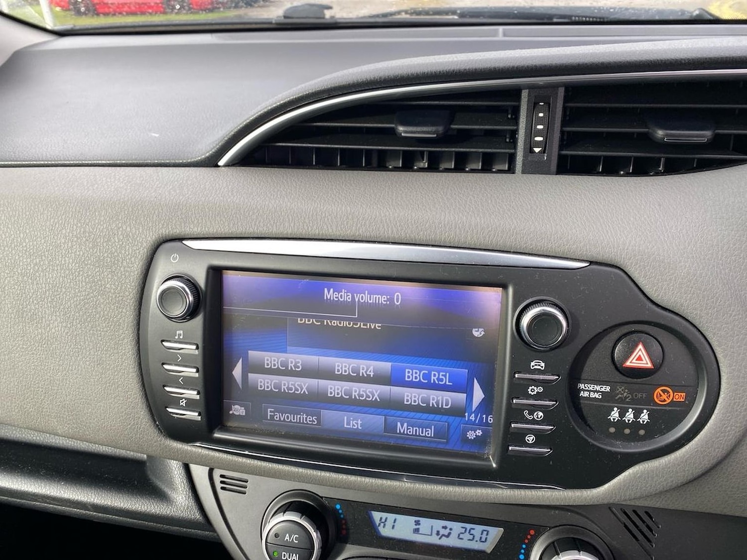 Used Toyota Yaris 2020 for sale - 76335119: Photo 11