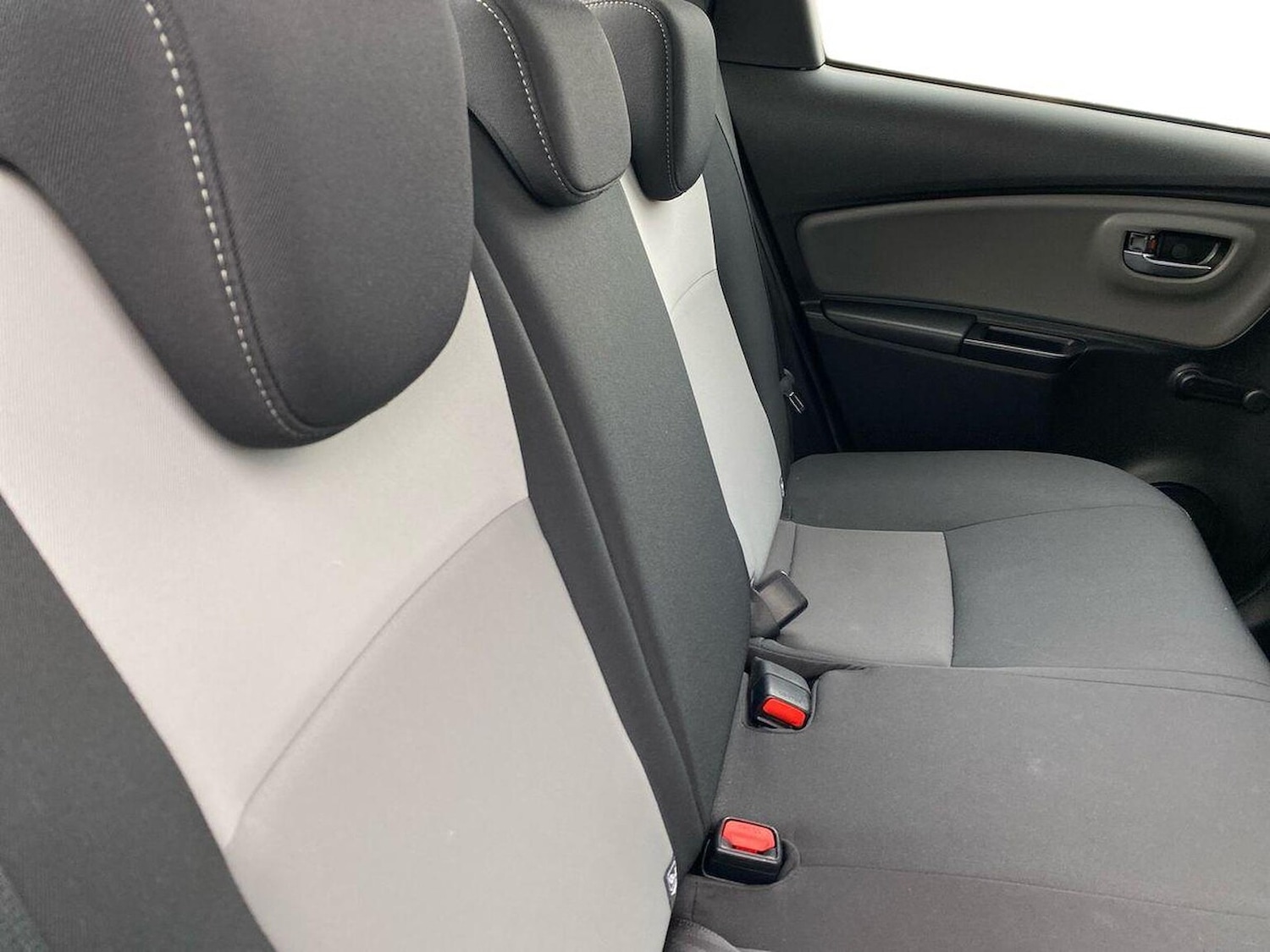 Used Toyota Yaris 2020 for sale - 76335119: Photo 16