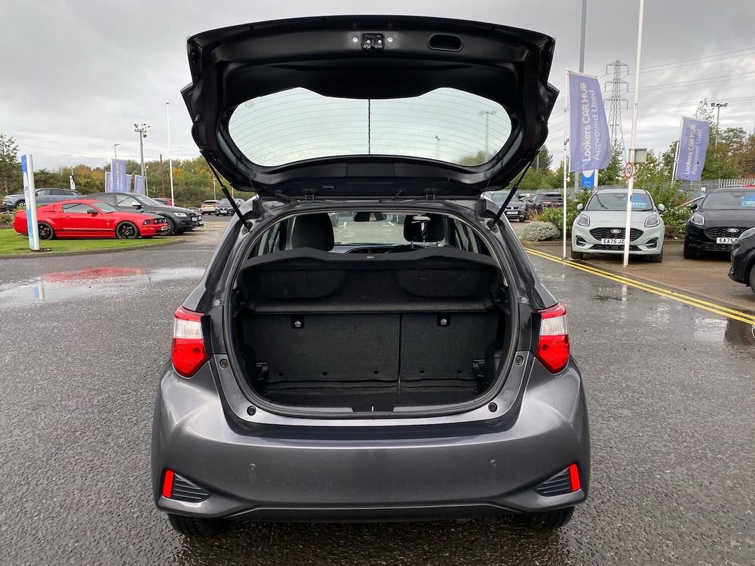 Used Toyota Yaris 2020 for sale - 76335119: Photo 17