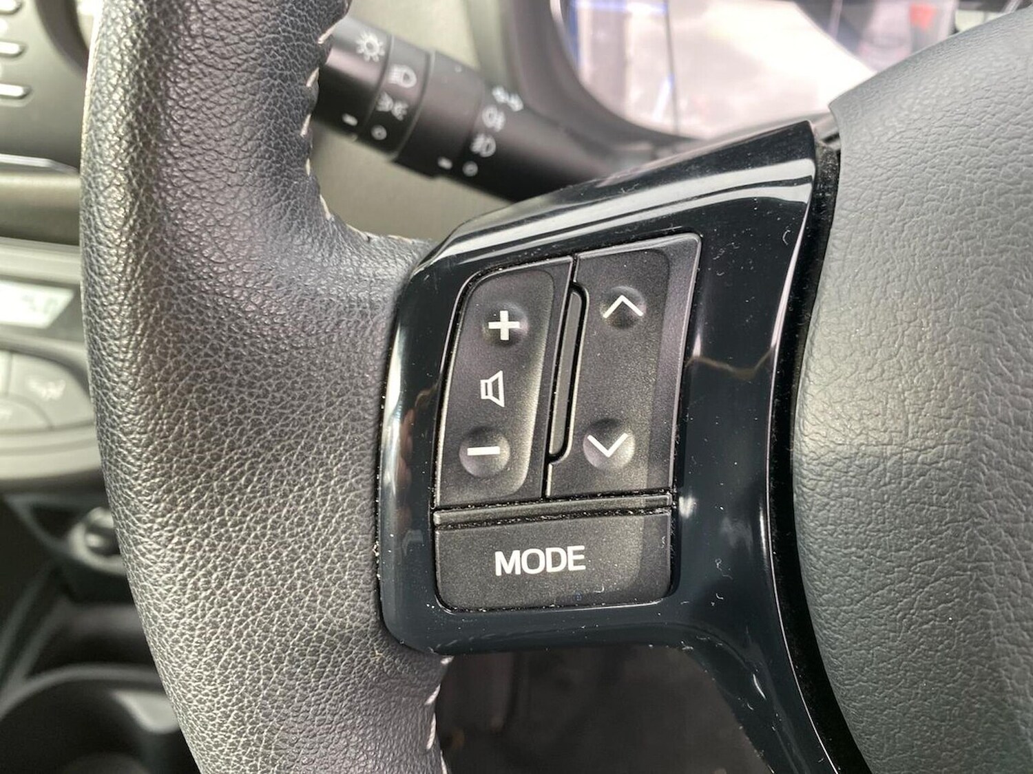 Used Toyota Yaris 2020 for sale - 76335119: Photo 26