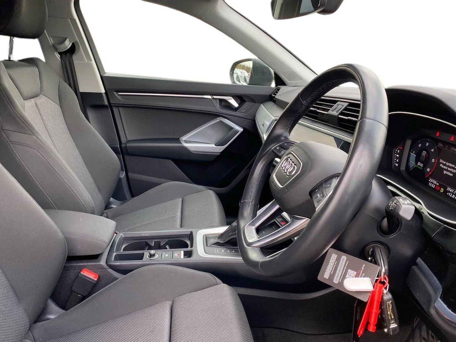 Used Audi Q3 2023 for sale - 76300789: Photo 15