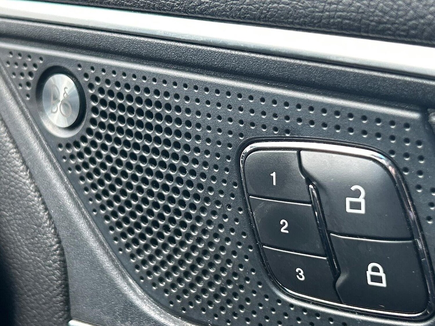 Vehicle 33