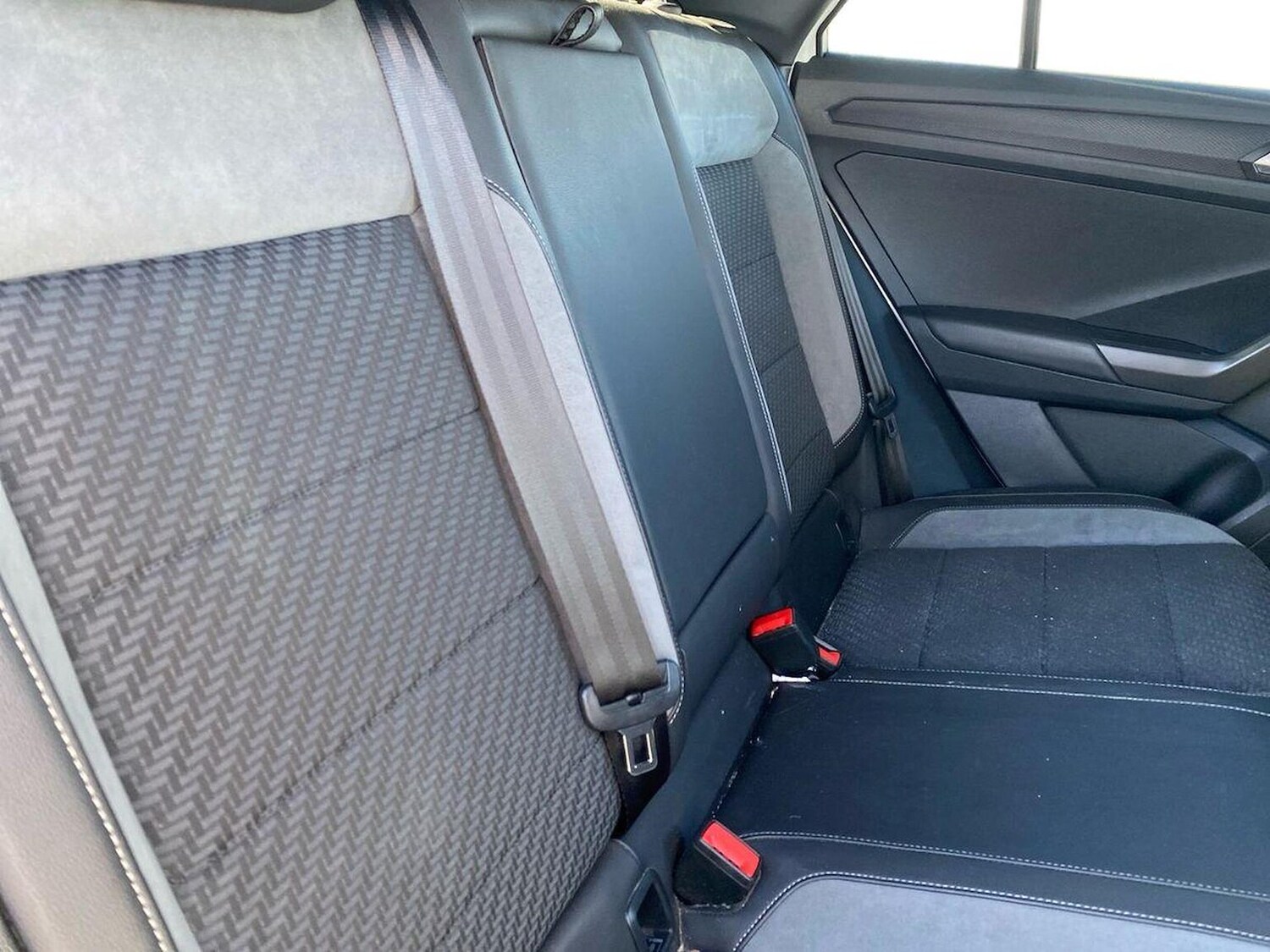 Used Volkswagen T-Roc 2018 for sale - 76164943: Photo 16