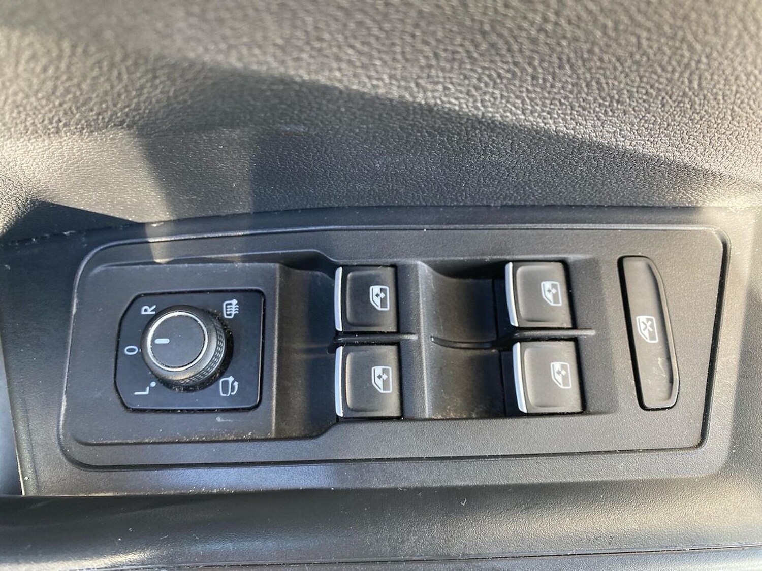 Used Volkswagen T-Roc 2018 for sale - 76164943: Photo 21