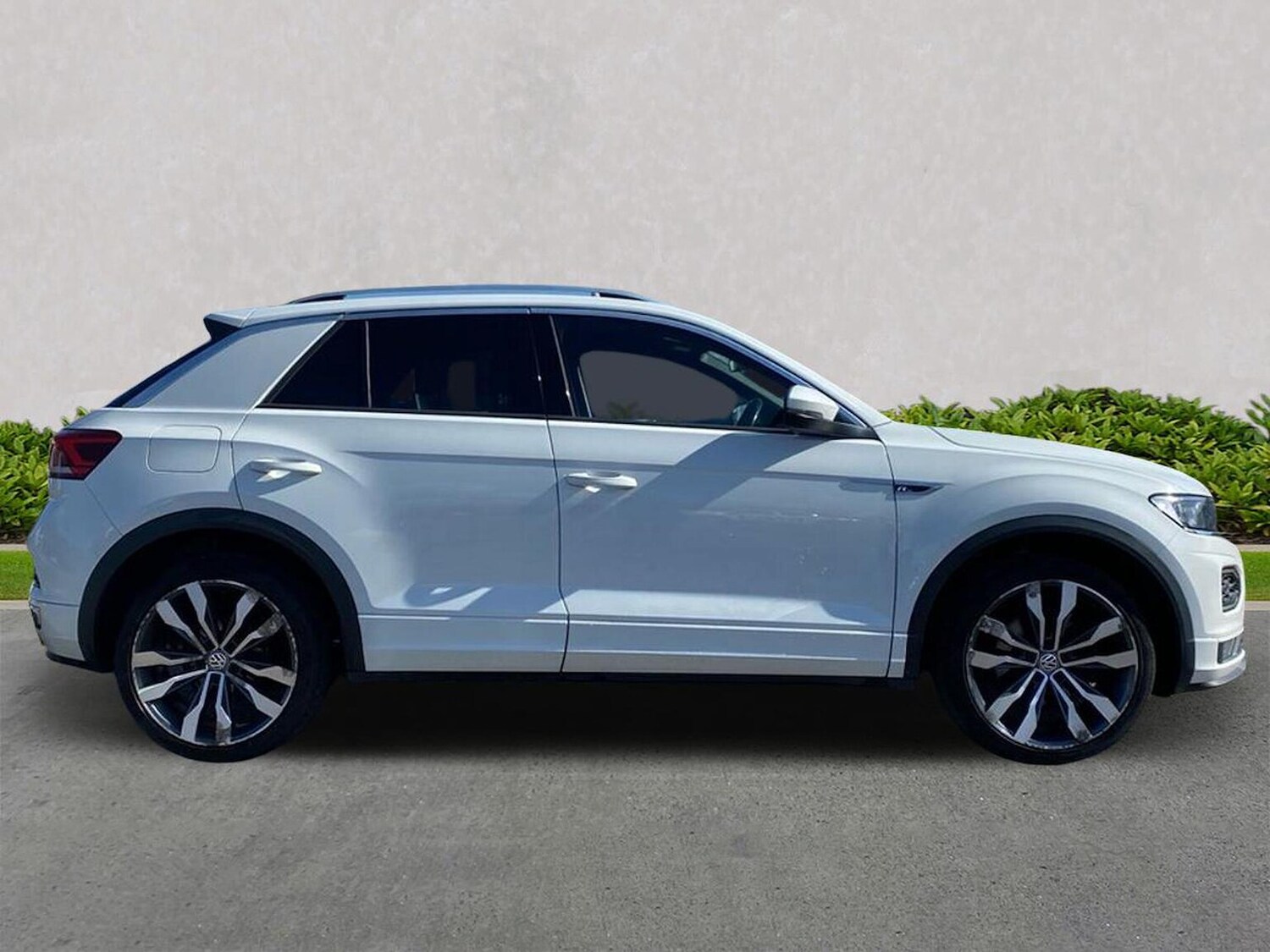Used Volkswagen T-Roc 2018 for sale - 76164943: Photo 3
