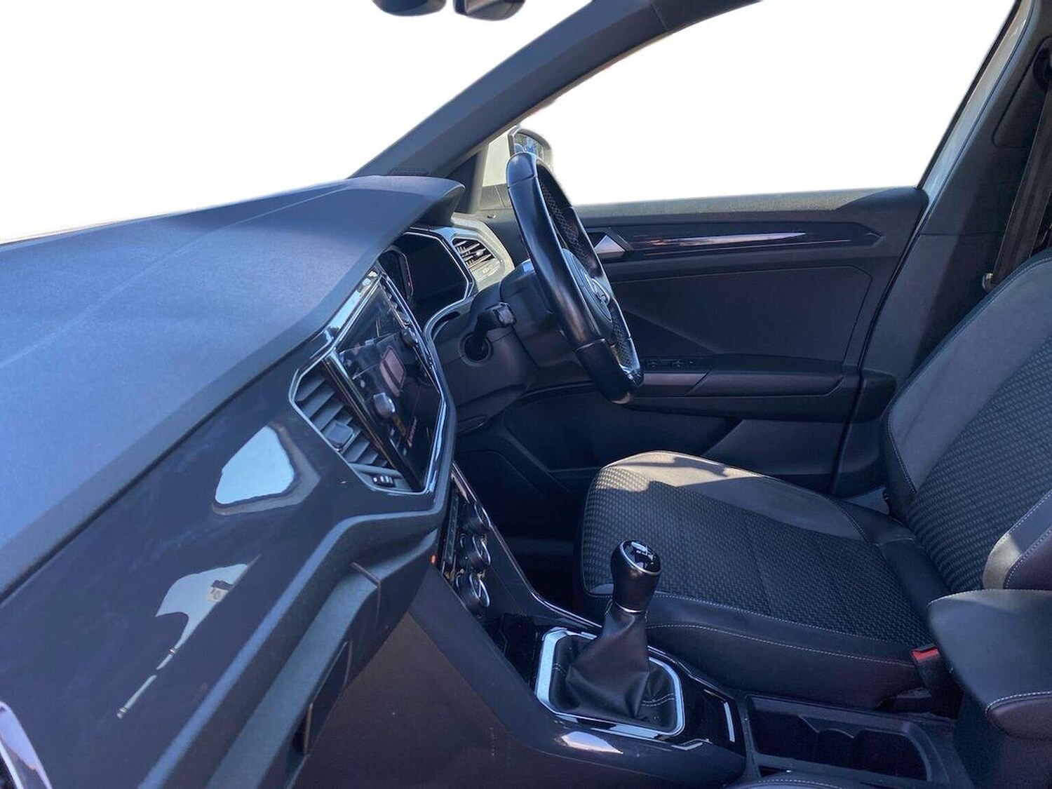 Used Volkswagen T-Roc 2018 for sale - 76164943: Photo 7