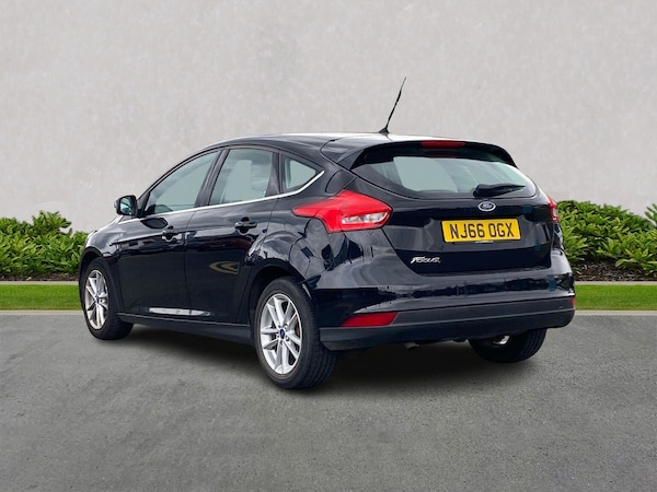Used Ford Focus 2017 for sale - 76011110: Photo 2