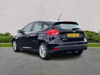 Used Ford Focus 2017 for sale - 76011110: Photo 2