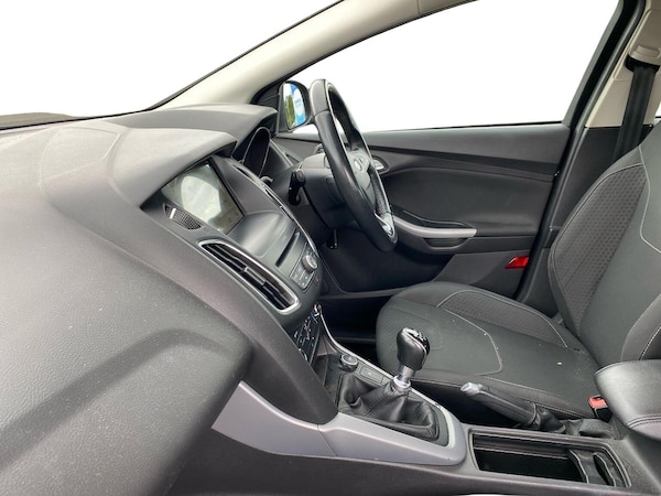 Used Ford Focus 2017 for sale - 76011110: Photo 7