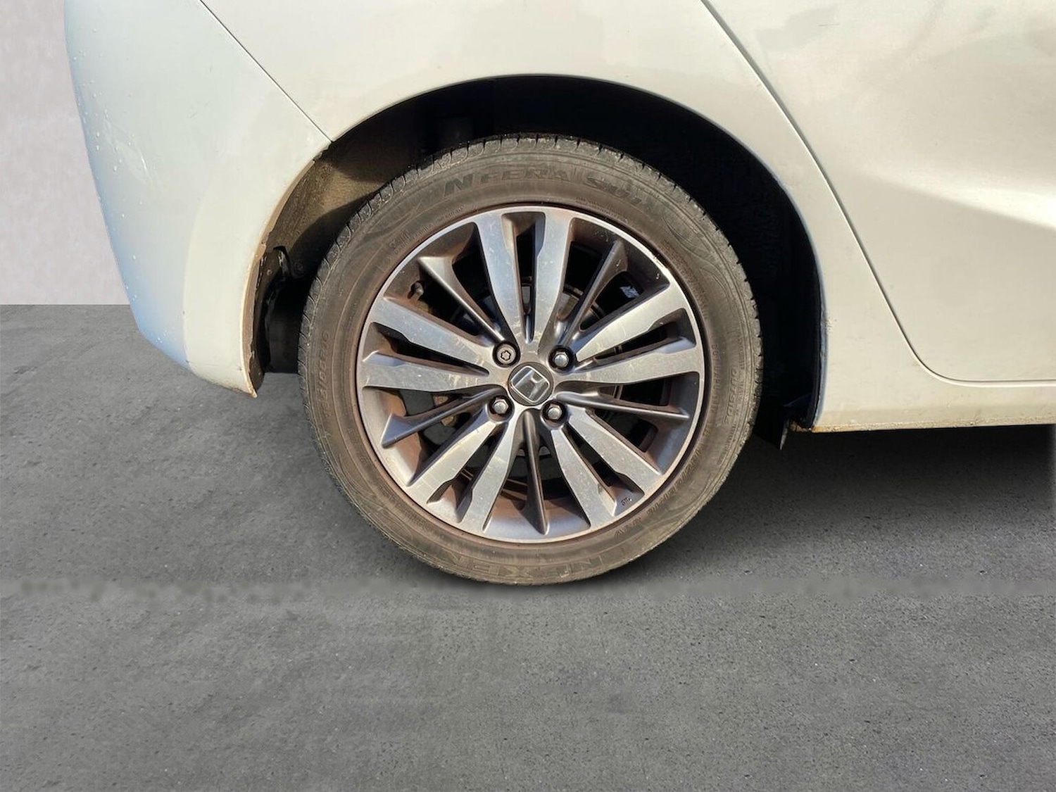 Used Honda Jazz 2017 for sale - 76492384: Photo 6