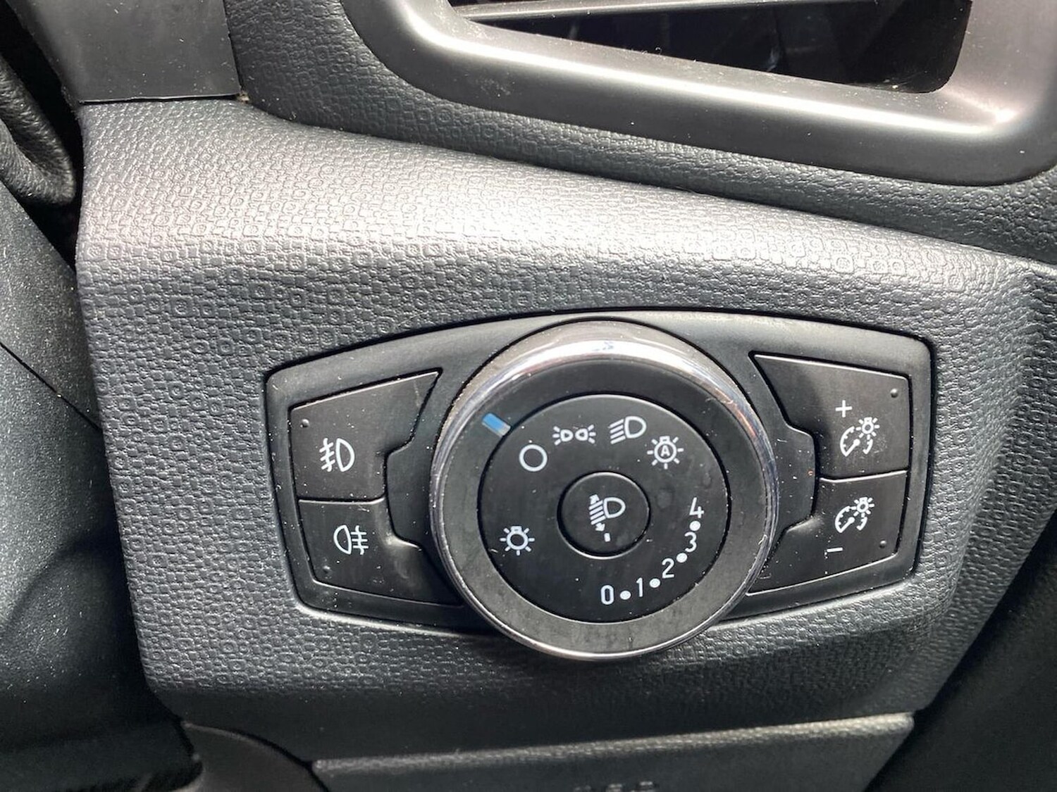 Used Ford Ecosport 2023 for sale - 78191916: Photo 24