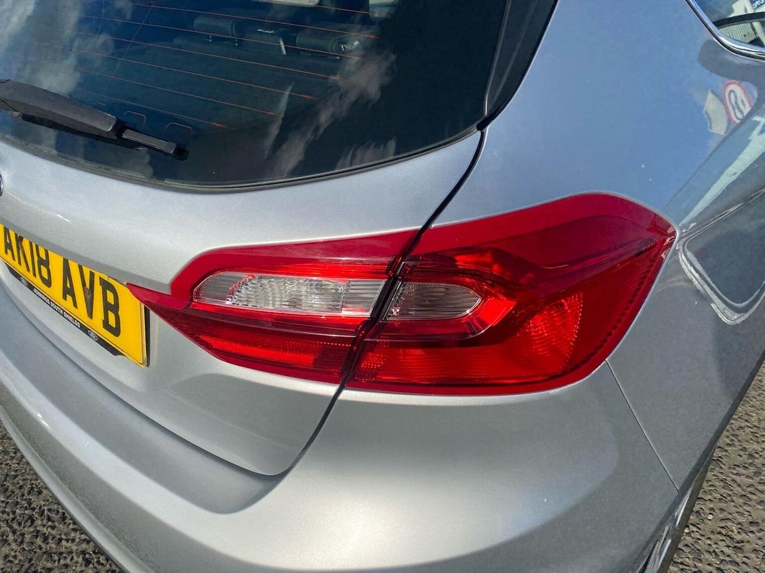 Used Ford Fiesta 2018 for sale - 76392481: Photo 24