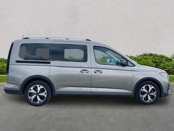 Used Ford Grand Tourneo Connect 2023 for sale - 79500939: Photo