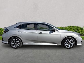 Used Honda Civic 2018 for sale - 79854795: Photo