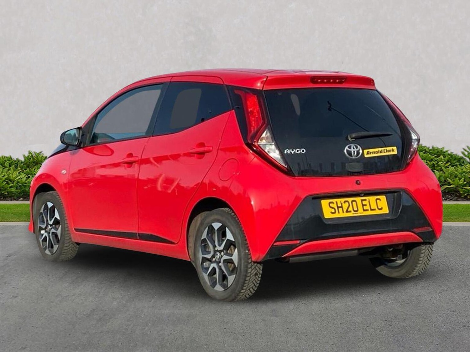 Used Toyota AYGO 2020 for sale - 76413978: Photo 2