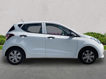 Used Hyundai i10 2018 for sale - 79371967: Photo