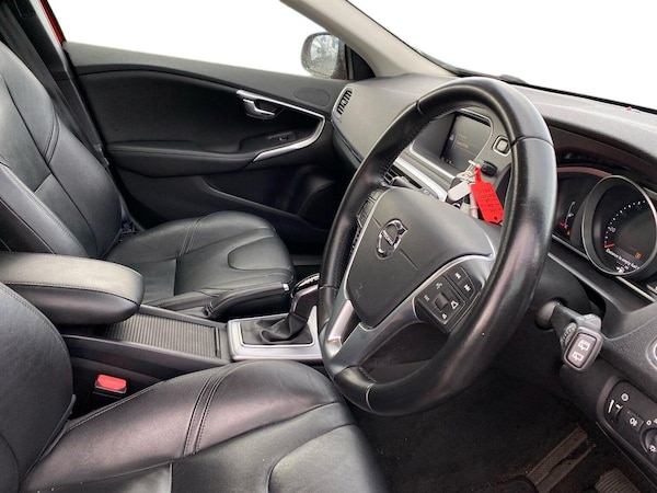 Used Volvo V40 2018 for sale - 76193222: Photo 15
