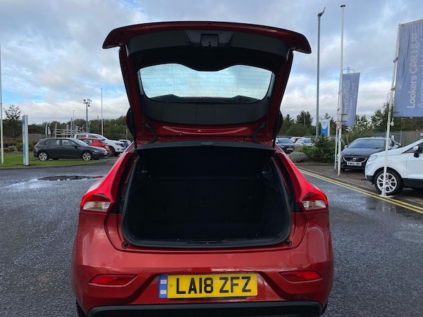 Used Volvo V40 2018 for sale - 76193222: Photo 17