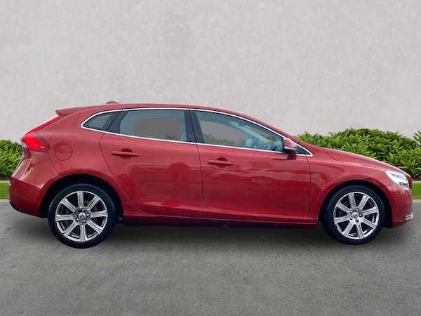 Used Volvo V40 2018 for sale - 76193222: Photo 3