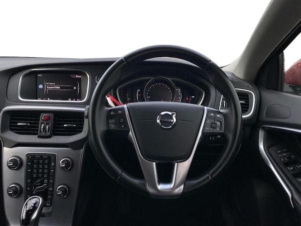 Used Volvo V40 2018 for sale - 76193222: Photo 9