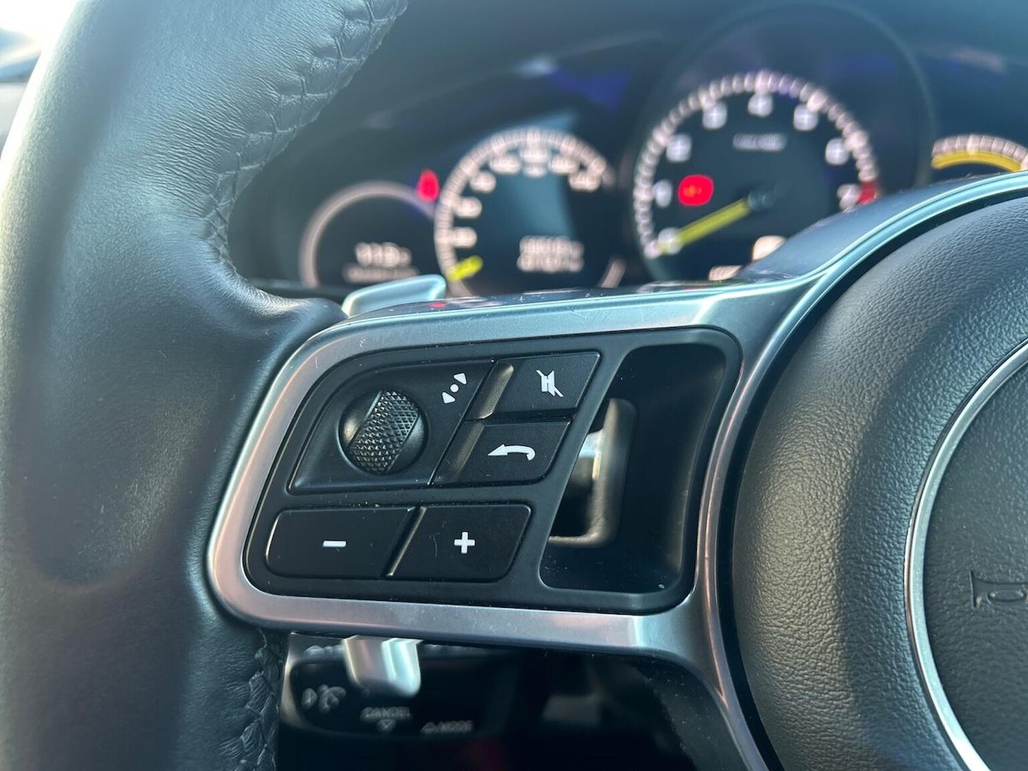 Used Porsche Cayenne 2020 for sale - 76897102: Photo 26