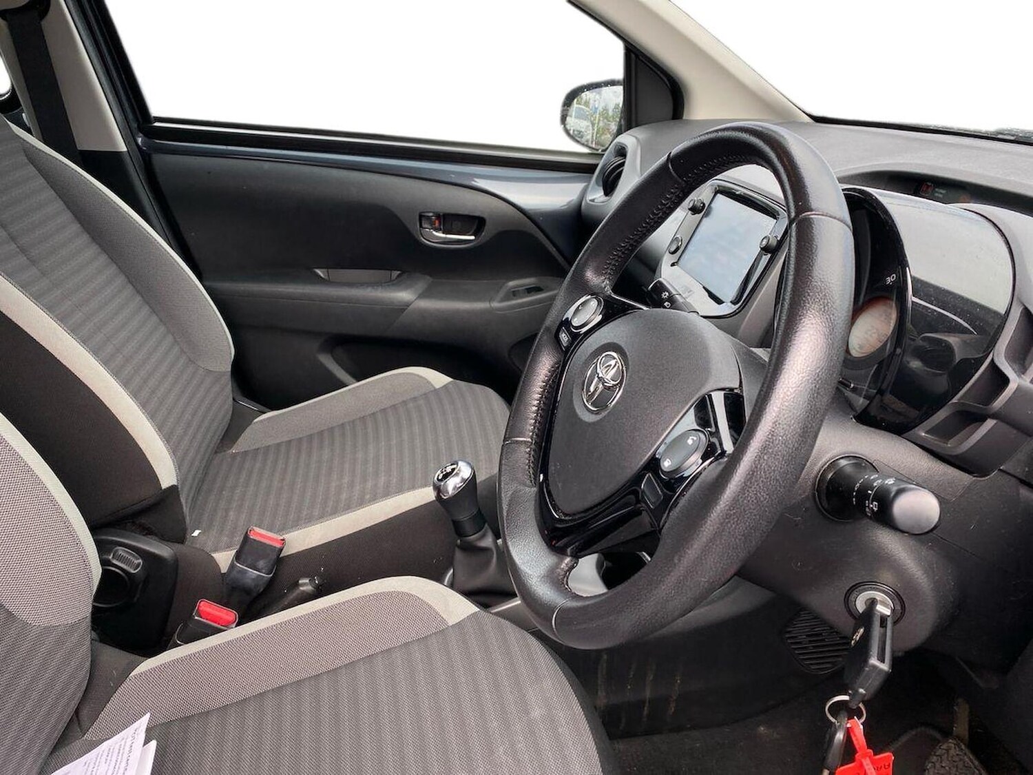 Used Toyota AYGO 2019 for sale - 76335114: Photo 15